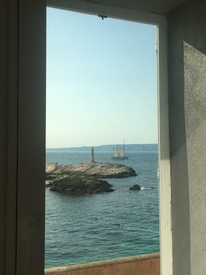 Cabanon Marseillais 45 m2 sur l'eau à Malmousque Marselha Exterior foto